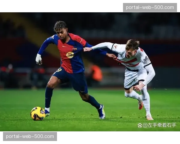 西甲实时：半场战罢，巴萨1-0暂领先塞维利亚，亚马尔破门